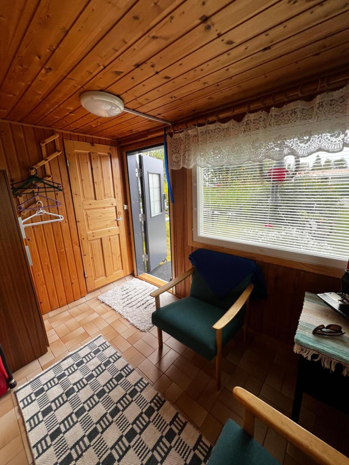 Adorable 1-Bedroom Cottage/Guesthouse In Kittilae Exterior photo